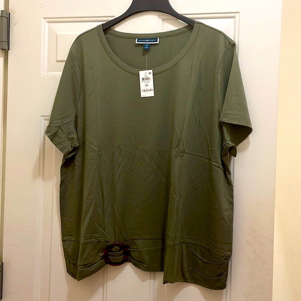 Karen ScottNWT, 100% cotton Olive Sprig short sleeve top with belted hemline.